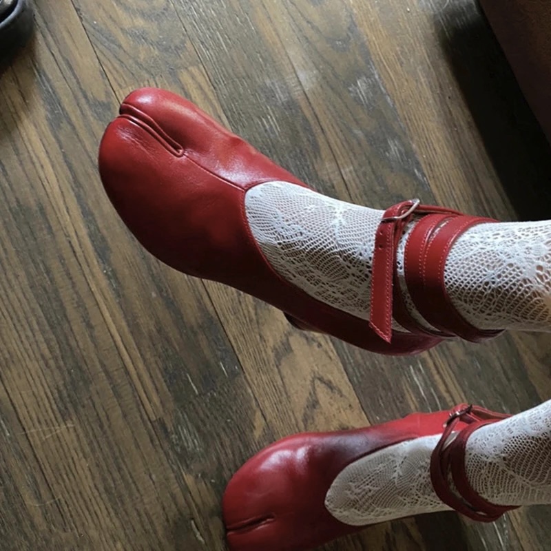 Vintage Fashion Female - 2026 Vintage Spring Fashion Split Toe