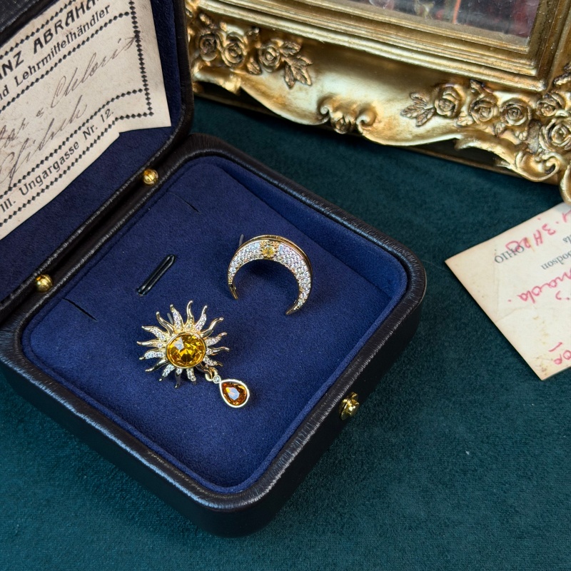 Vintage Yellow Crystal Sun Moo - Vintage Fashion Jewelry Brands review and price